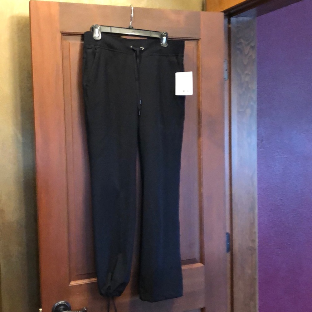 Athleta black size 6 brand new midtown trouser